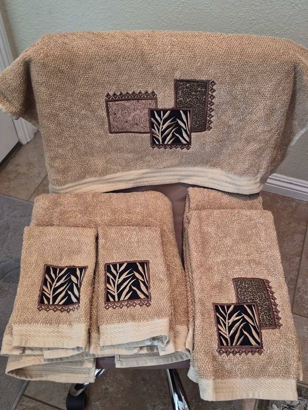 6 Tan Decorative Home Accent Towel Set with Leaf Embroidery